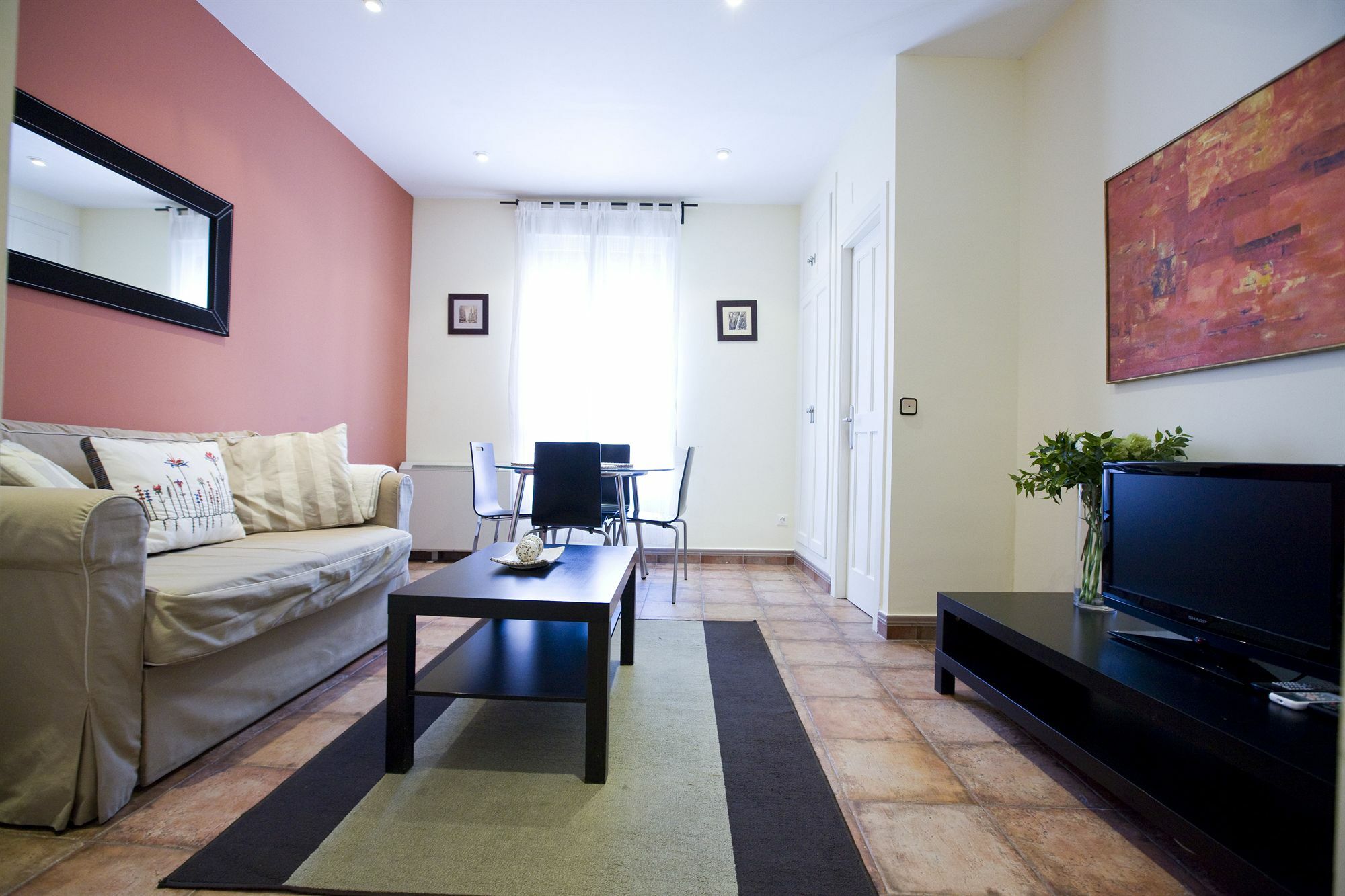 Apartamento Tirso De Molina Apartment Madrid Exterior photo